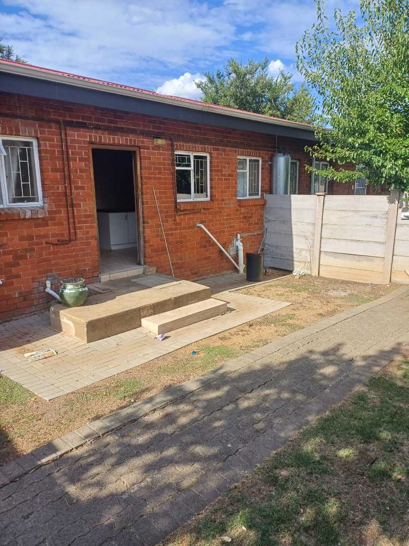 To Let 3 Bedroom Property for Rent in Willows Free State